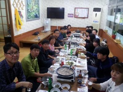 작은음악회 평가회의하였습니다.