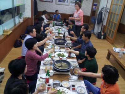 마당쇠마을 작은음악회 봉사자들과 함께